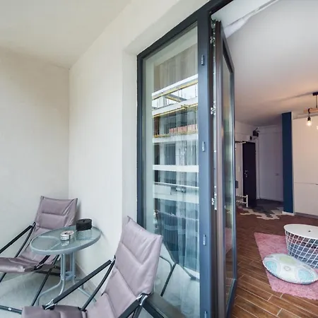 Ahsante Apartment *